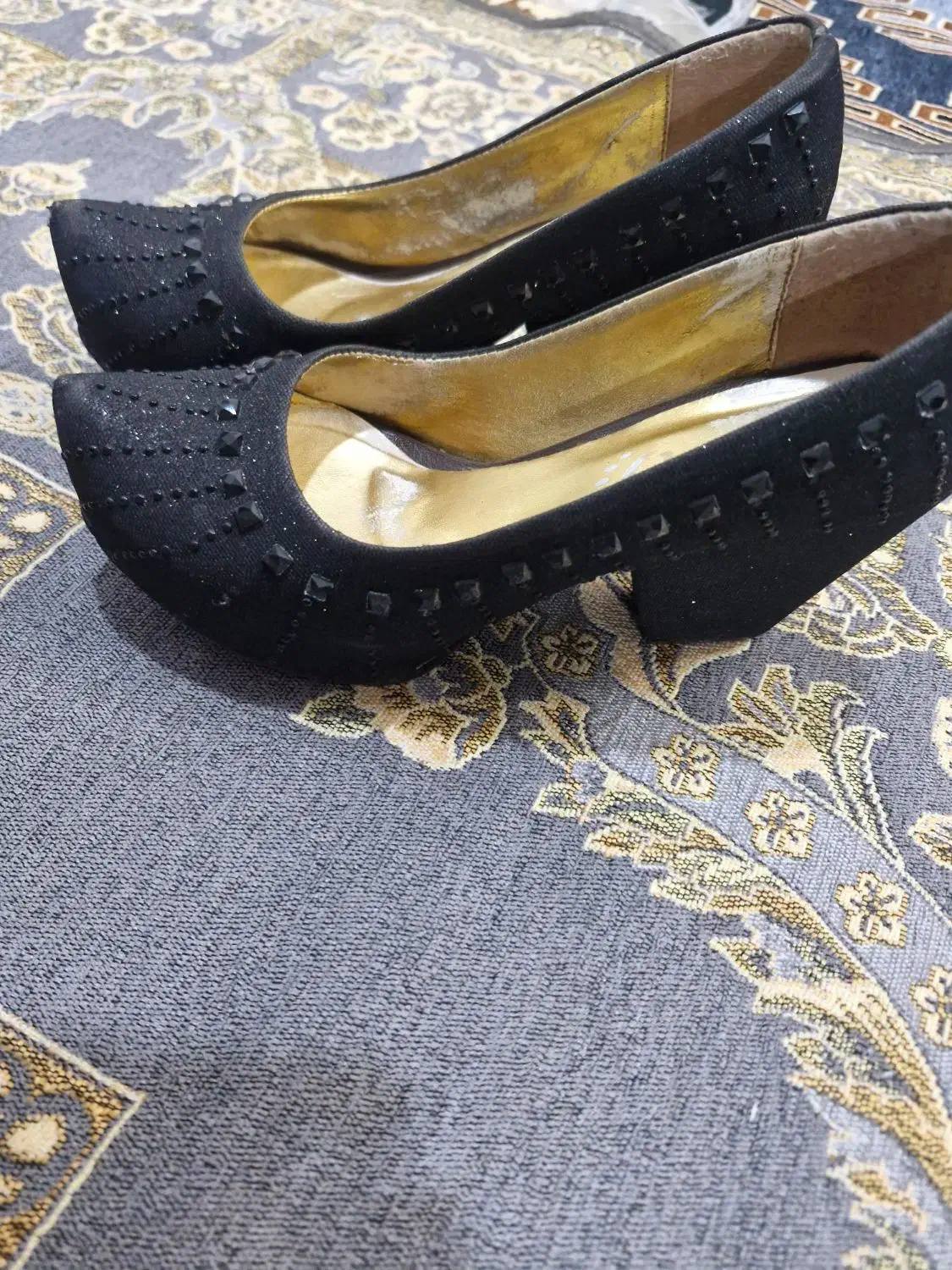 کفش در حد نو|کیف، کفش، کمربند|اصفهان, حصه جنوبی|دیوار