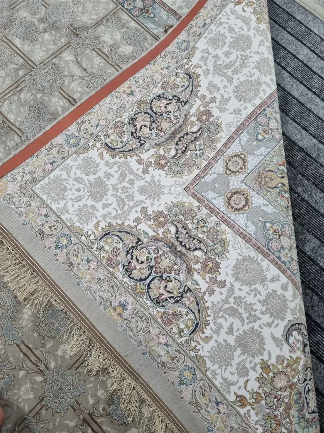 ۳تخته فرش ۳×۴فرش ایوان بسار نو۷۰۰ شانه تراکم‌۲۵۵۰|فرش|تربت‌حیدریه, منصوریه|دیوار