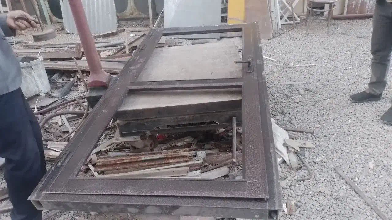 درب آلمینیومی|مصالح و تجهیزات ساختمان|سمیرم, |دیوار