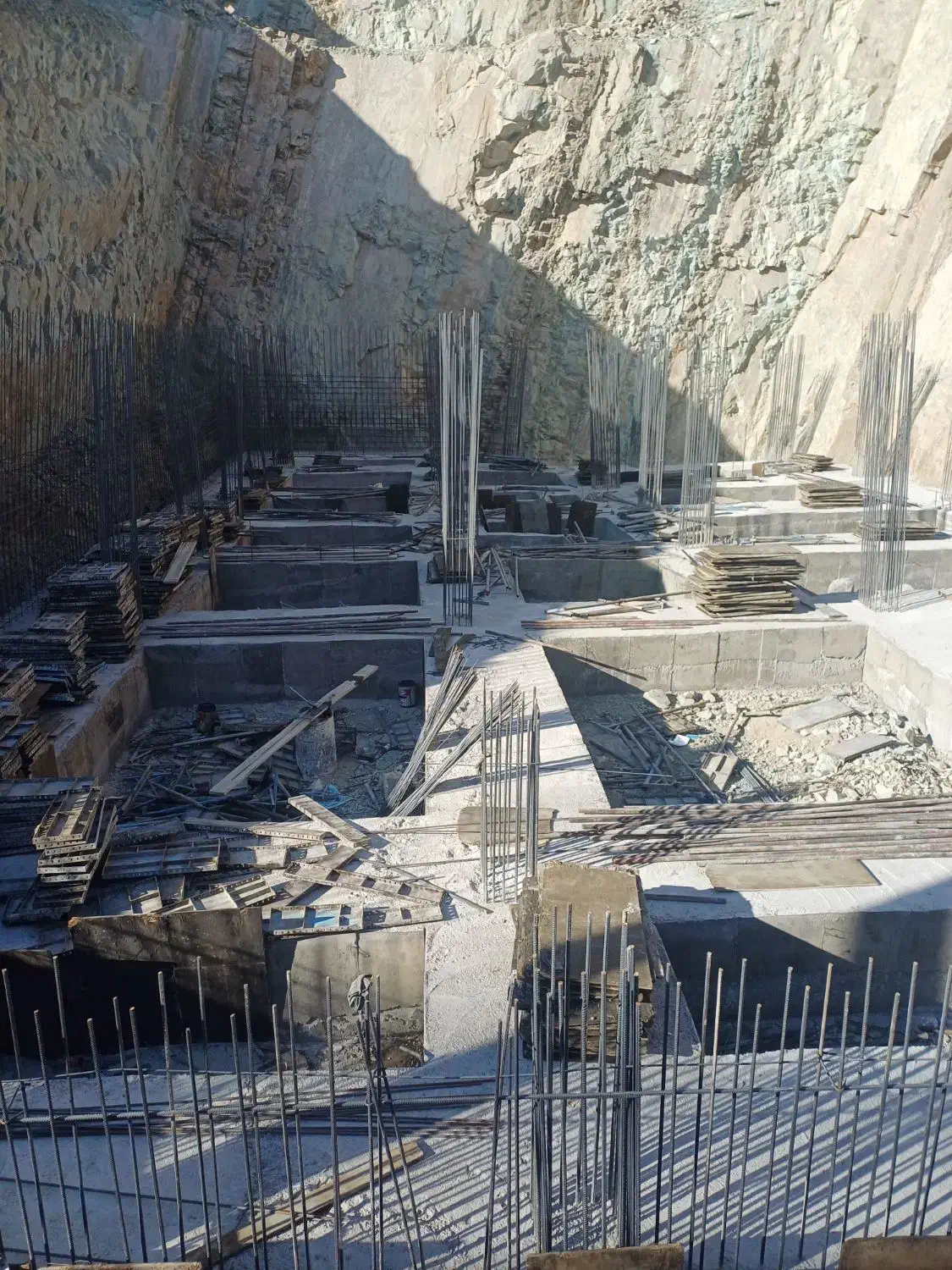 استخدام آرماتوربند و قالبند|استخدام معماری، عمران و ساختمانی|پردیس, فاز ۲|دیوار