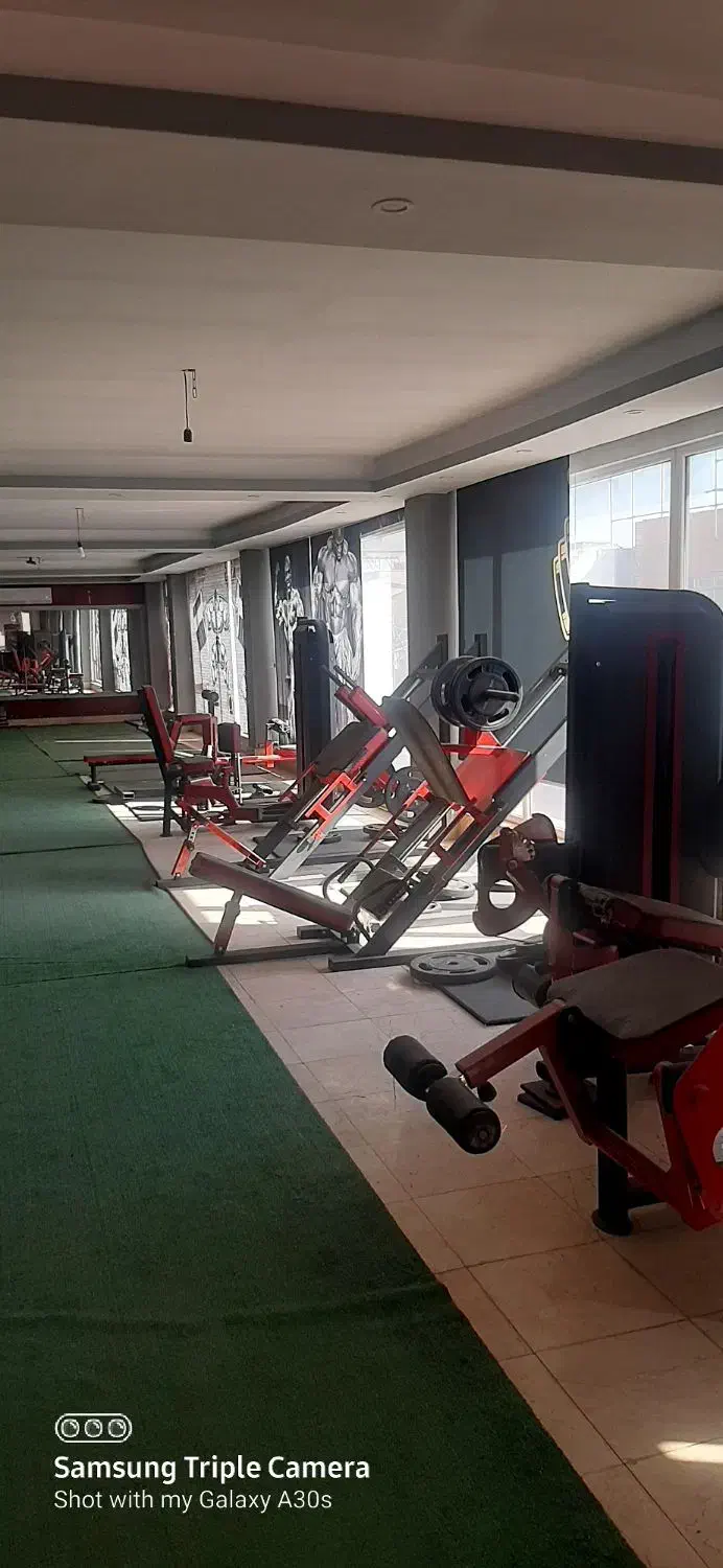 سالن ۵۰۰ متری|اجارهٔ مغازه و غرفه|پرند, فاز ۳|دیوار