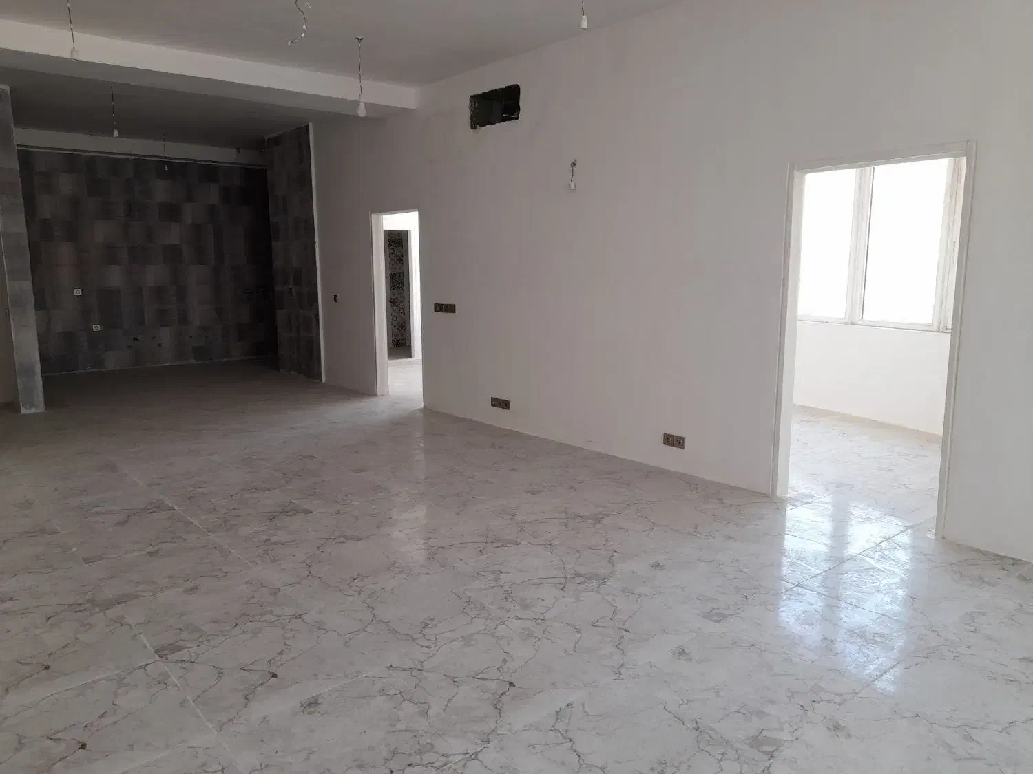 اجاره واحد اداری ونیم طبقه تجاری دربهترین لوکیشن|اجارهٔ دفتر کار، اتاق اداری، مطب|هشتگرد, شهرک آپادانا|دیوار