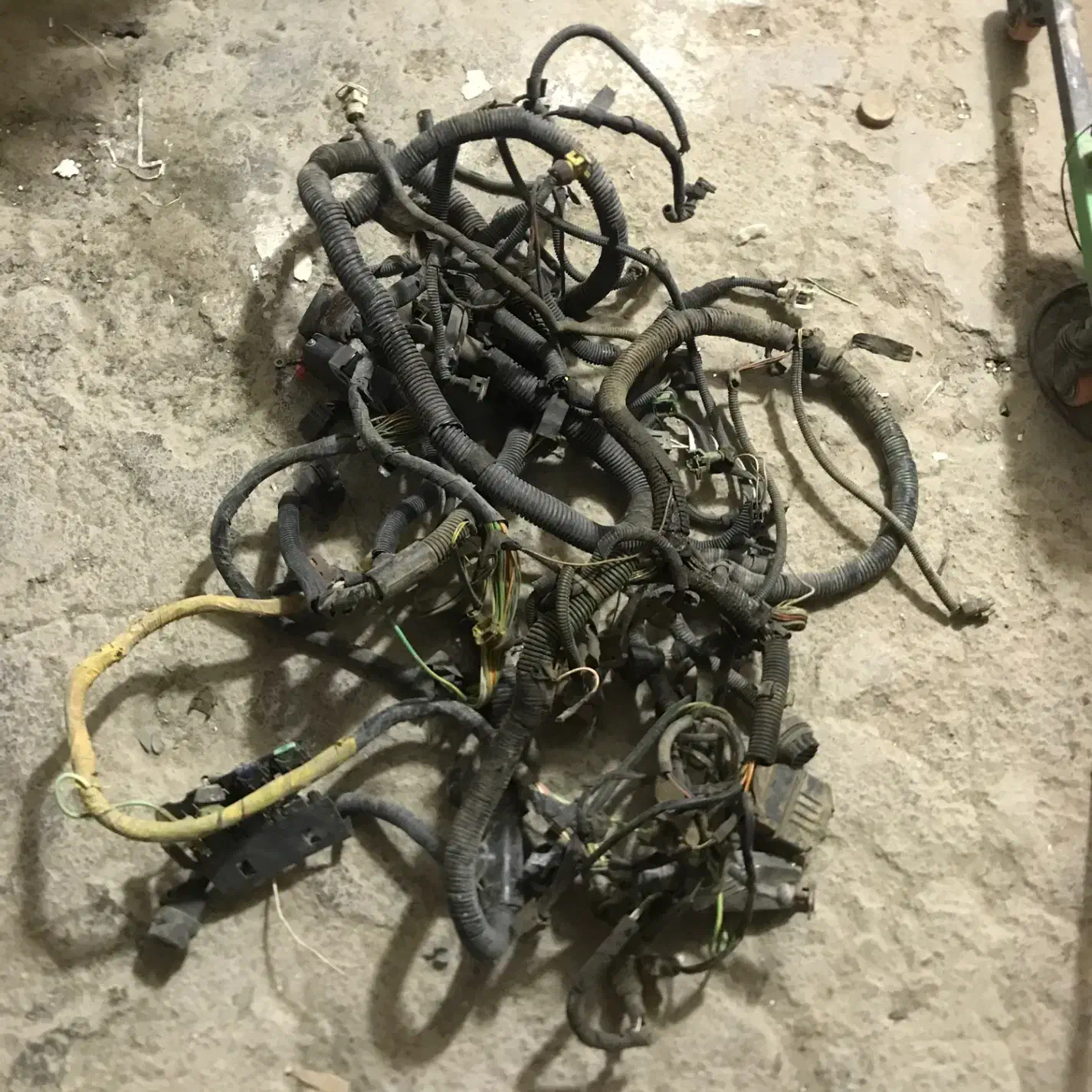 چند قطعه اوراقی پژو|قطعات یدکی و لوازم جانبی|زابل, |دیوار