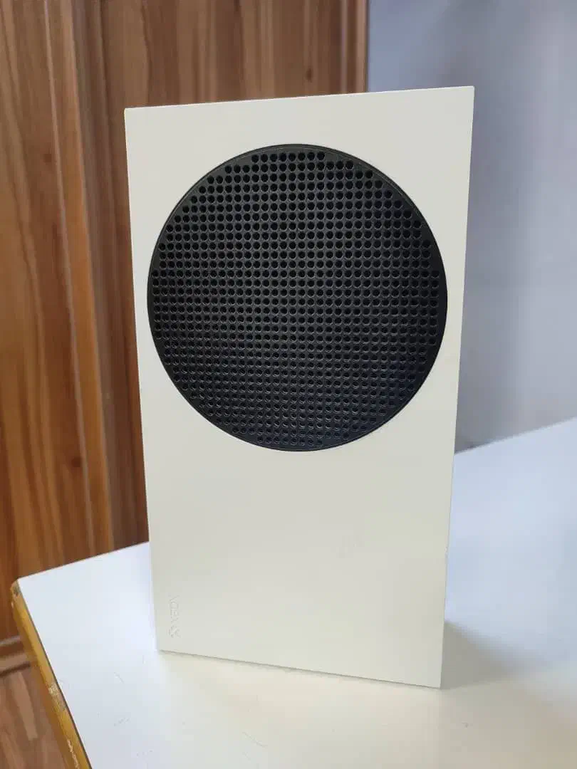 ایکس باکس سری اس /Xbox series s دو دسته با شارژر|کنسول، بازی ویدئویی و آنلاین|تهران, آذری|دیوار