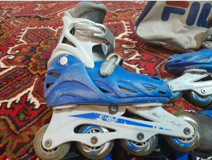 فروش اسکیت سالم با تجهیزات سایز۳۶ تا ۳۹|دوچرخه، اسکیت، اسکوتر|سهند, |دیوار