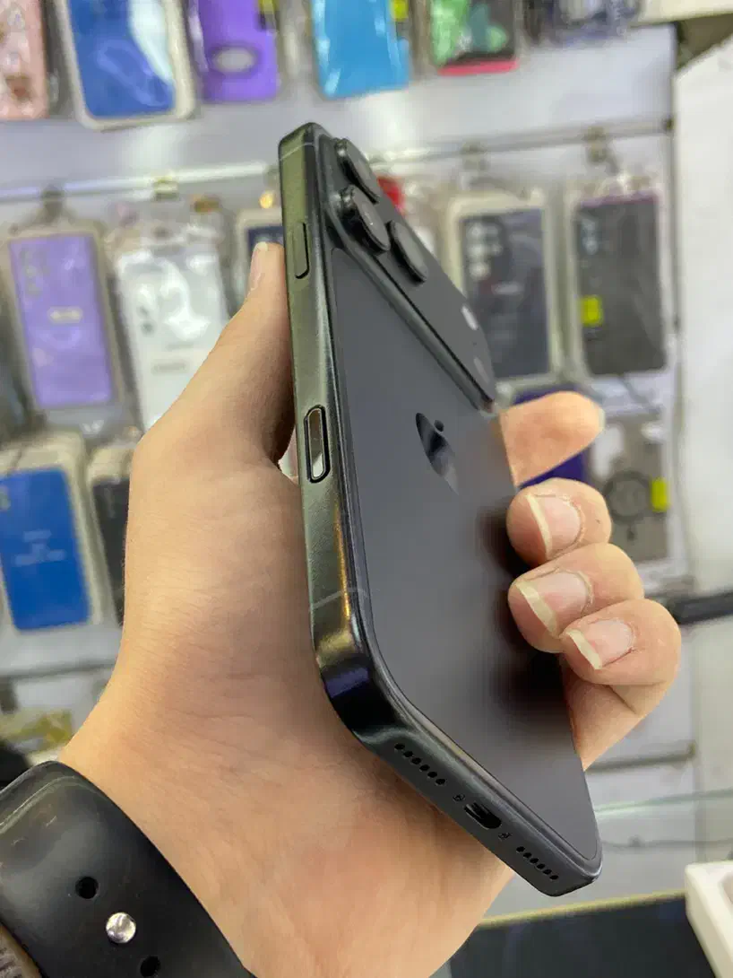 آیفون ۱۷پرومکس فول کپی طرح اصلی ios26|موبایل|مشهد, سراب|دیوار