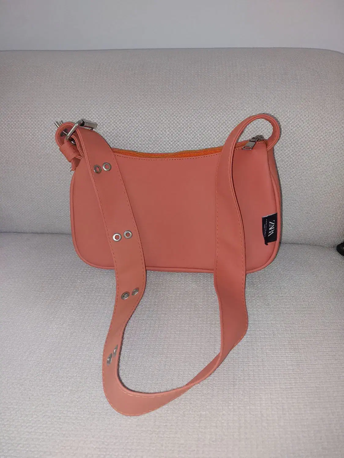 کیف|کیف، کفش، کمربند|رشت, توشیبا|دیوار