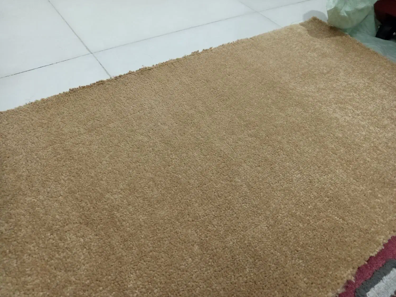 موکت پرز بلند|موکت|نیشابور, بزرگمهر|دیوار