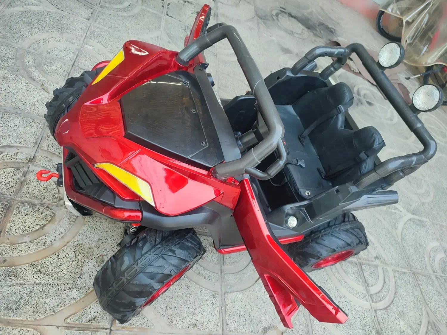 ماشین شارژی  ۴ موتوره. پر قدرتی در حد نو|اسباب‌‌بازی|اسلام‌شهر, شهرک توحید|دیوار