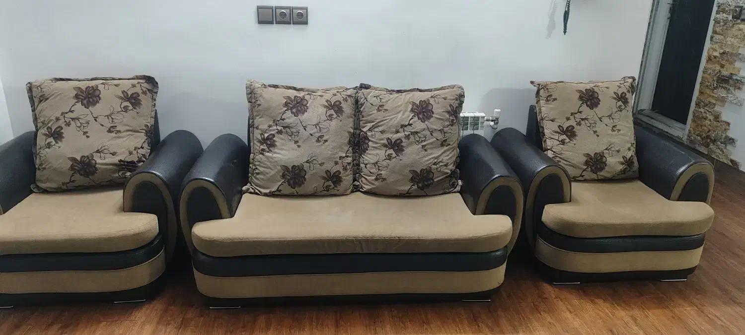 مبل راحتی نیم ست پنج نفره|مبلمان خانگی و میز عسلی|قم, آزادگان|دیوار