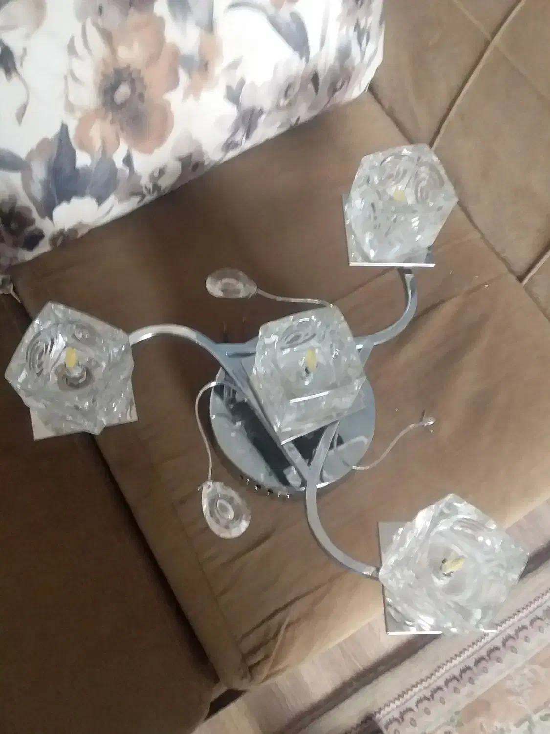 لوستر چهارشاخه|لوستر و چراغ آویز|اصفهان, سپاهان‌شهر|دیوار