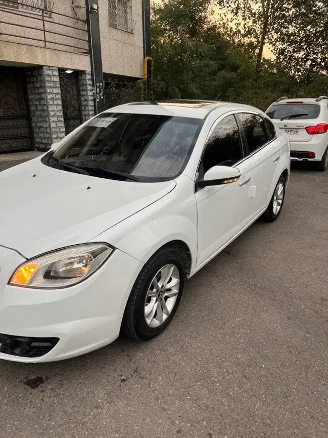 برلیانس ۳۳۰اتومات مدل۹۵|خودرو سواری و وانت|لاهیجان, جمهوری|دیوار