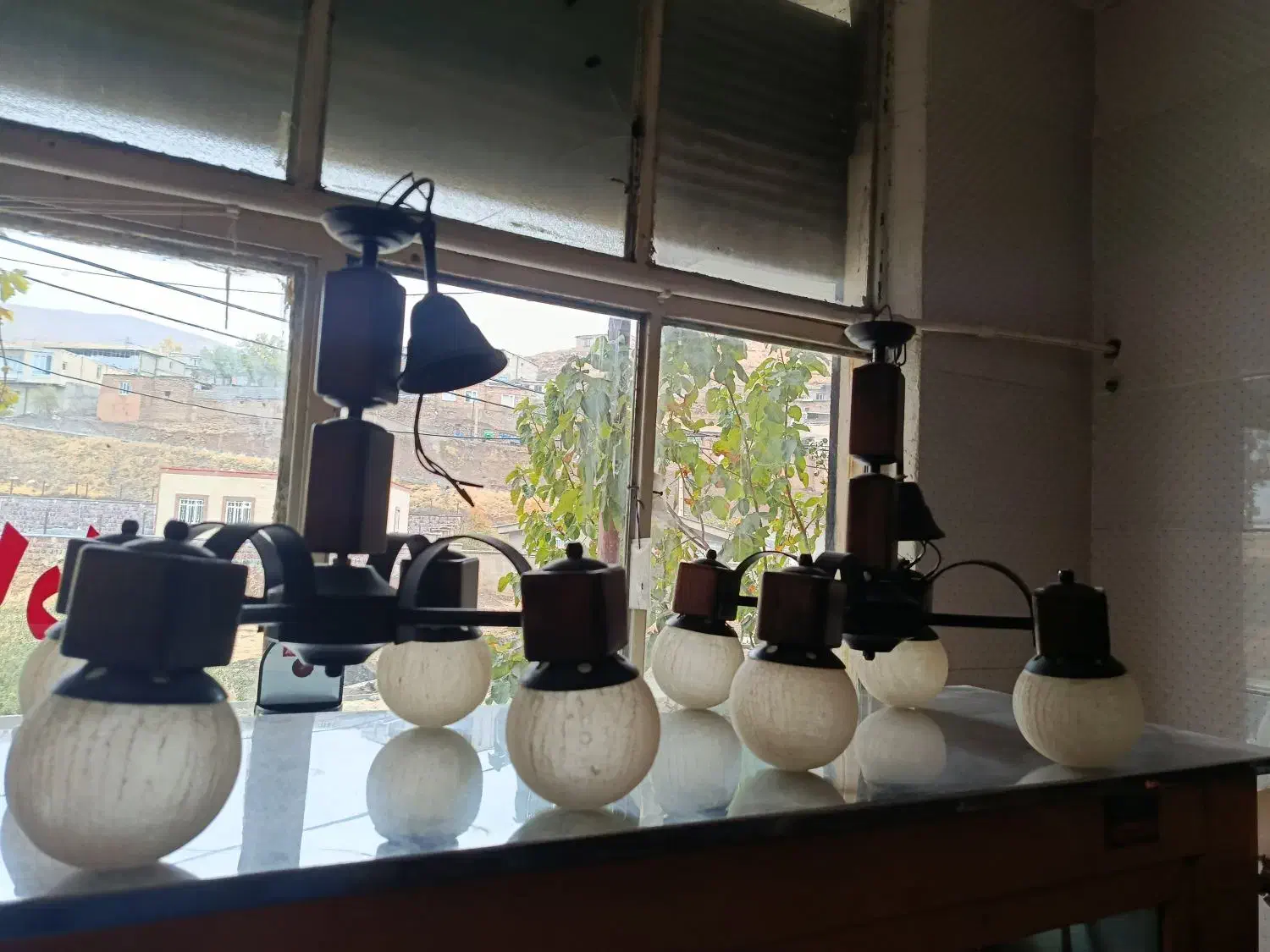 دو عدد لوستر در حد نو|لوستر و چراغ آویز|سنندج, |دیوار