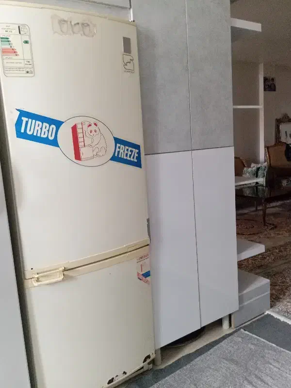 فروشی یخچال|یخچال و فریزر|نجفآباد, گلدشت|دیوار