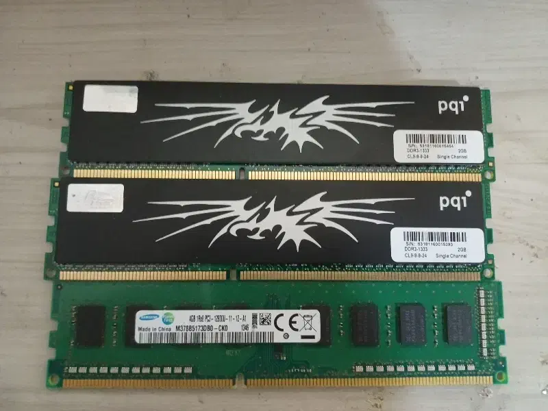 ۲عددرم۲ گیگ  و۱عدد۴ گیگddr3|قطعات و لوازم جانبی رایانه|ملایر, |دیوار