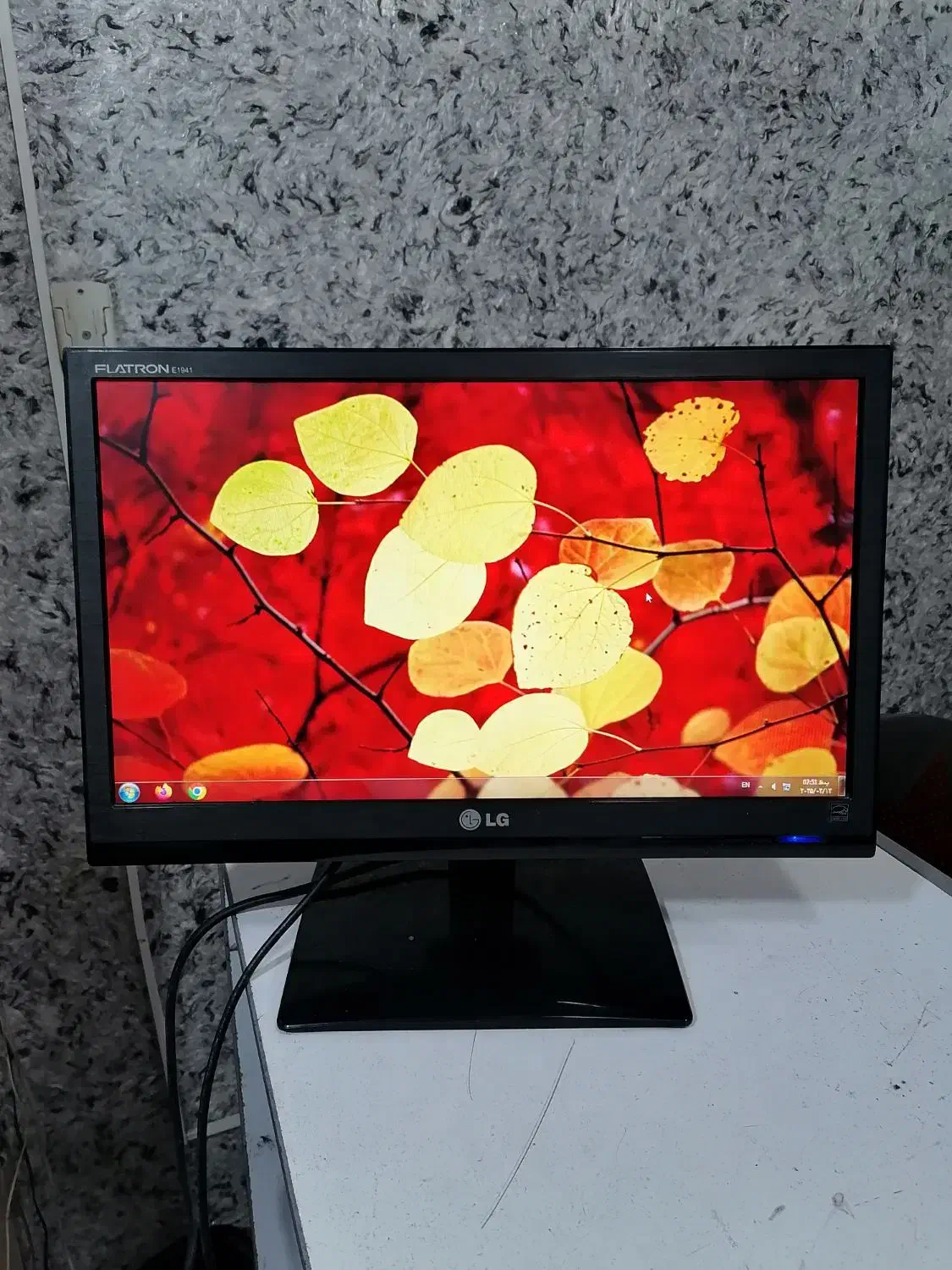 مانیتور 19 اینچ ال ای دی LG|قطعات و لوازم جانبی رایانه|ایلام, |دیوار