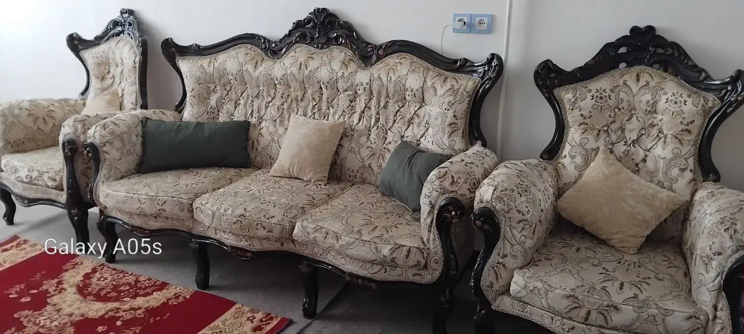 مبل نه نفره سلطنتی در حد نو|مبلمان خانگی و میز عسلی|سرپل ذهاب, |دیوار