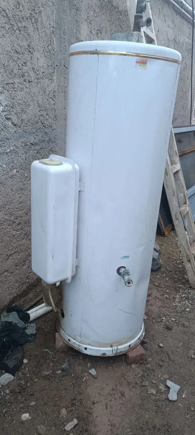 آبگرمکن نفتی سالم|آبگرمکن، پکیج، شوفاژ|گزیک, |دیوار