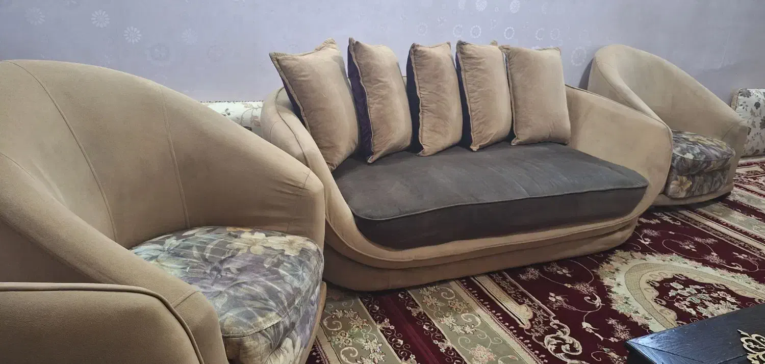 مبل ۸ نفره راحتی و مینیمال، کاملاً سالم|مبلمان خانگی و میز عسلی|بندر ماهشهر, |دیوار