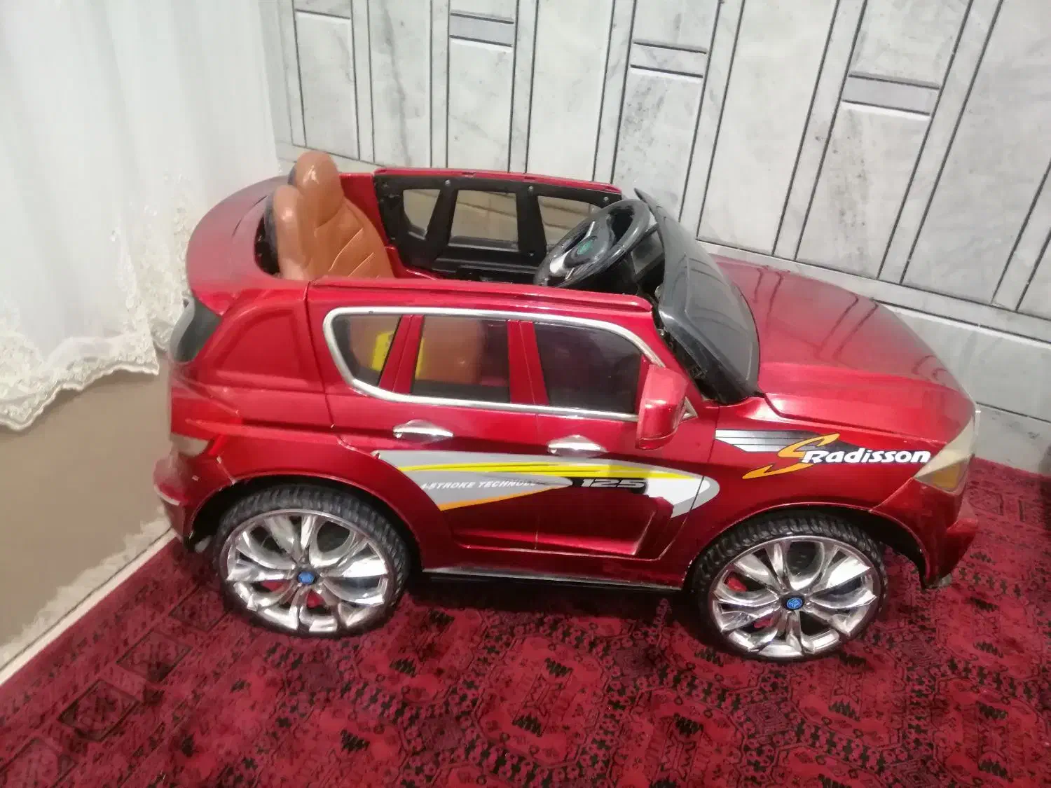 ماشین شارژی پرادو کنترل دار باطری نو قوی و سرعتی|اسباببازی|اصفهان, آزادان|دیوار