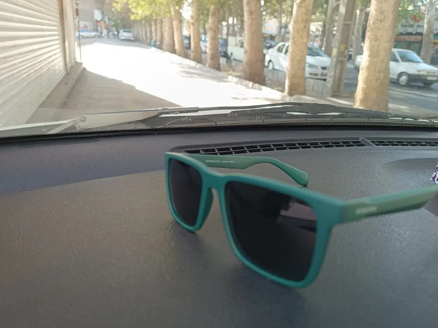 عینک افتابی UV400|زیورآلات و اکسسوری|اندیشه, اندیشه فاز ۳|دیوار