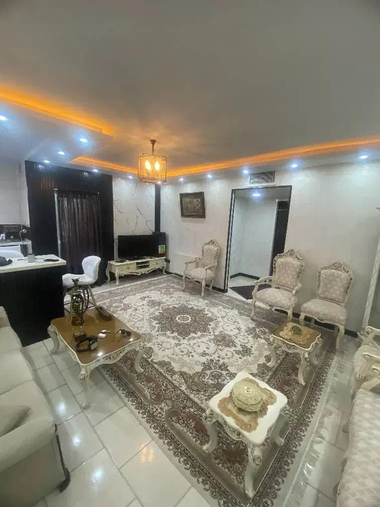 آپارتمان ۸۰ متری فول امکانات فاز ۷|فروش آپارتمان|هشتگرد, شهرک بار و بن|دیوار