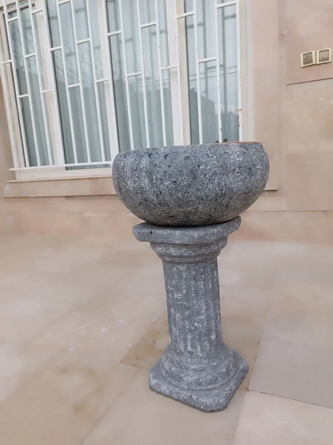 گلدان|گل و گیاه طبیعی|گلبهار, شهر جدید گلبهار|دیوار