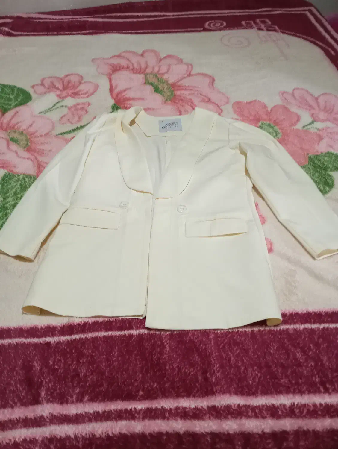 لباس|لباس|گلبهار, شهر جدید گلبهار|دیوار