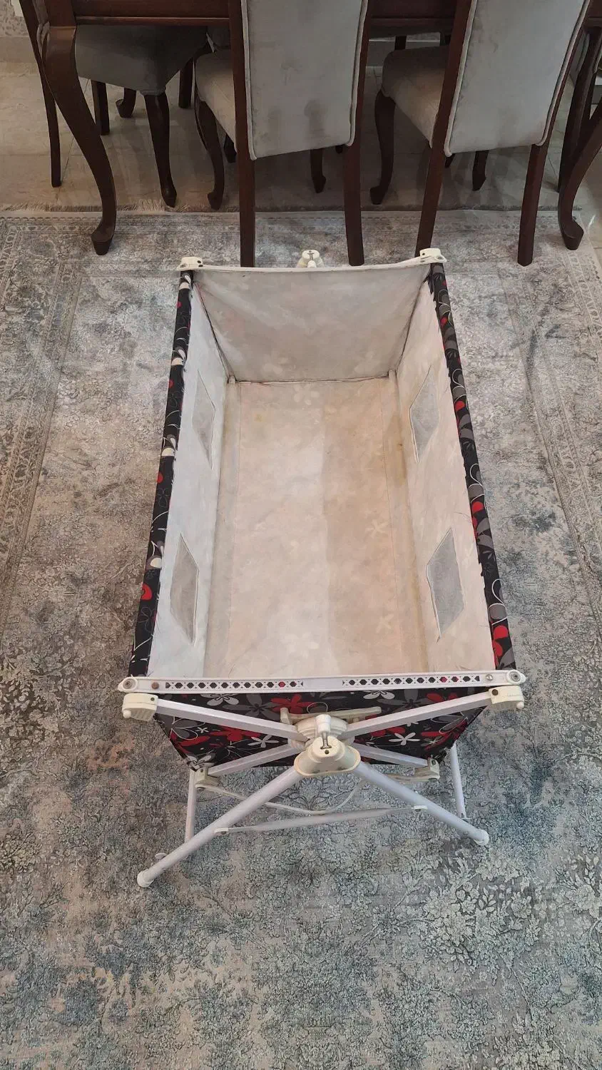 گهواره کودک|تخت و صندلی بچه|رشت, شهرک شهید مفتح|دیوار