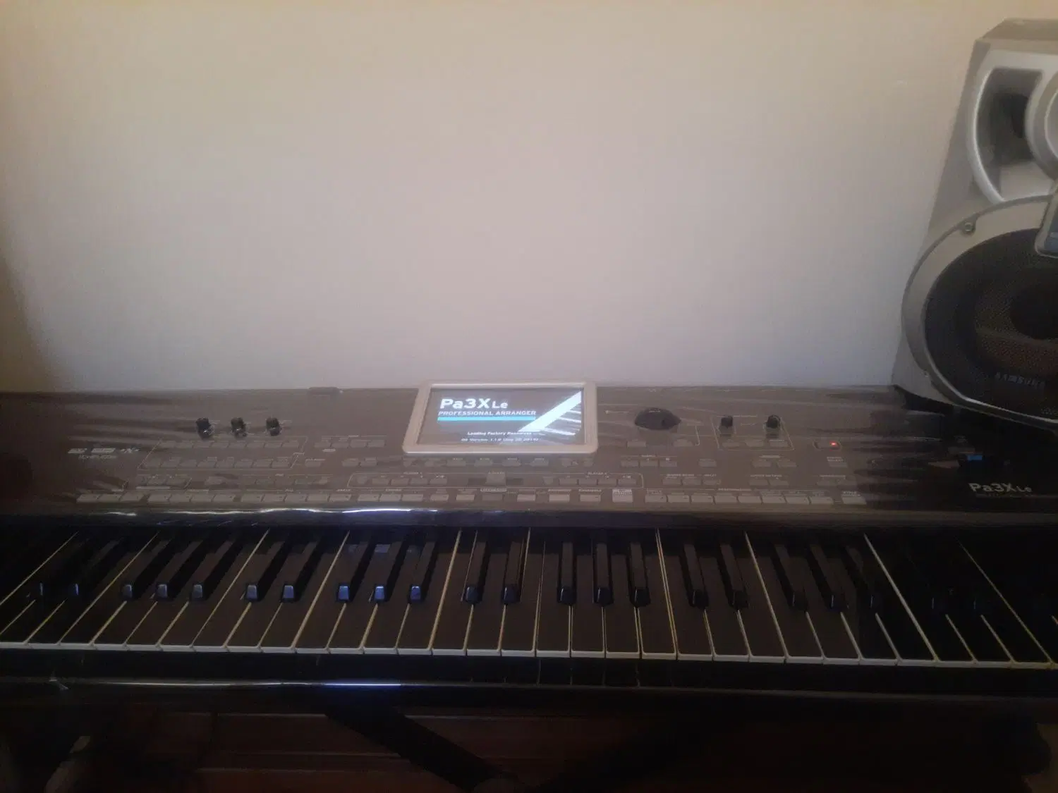 korg pa3xle|پیانو، کیبورد، آکاردئون|شهرکرد, |دیوار