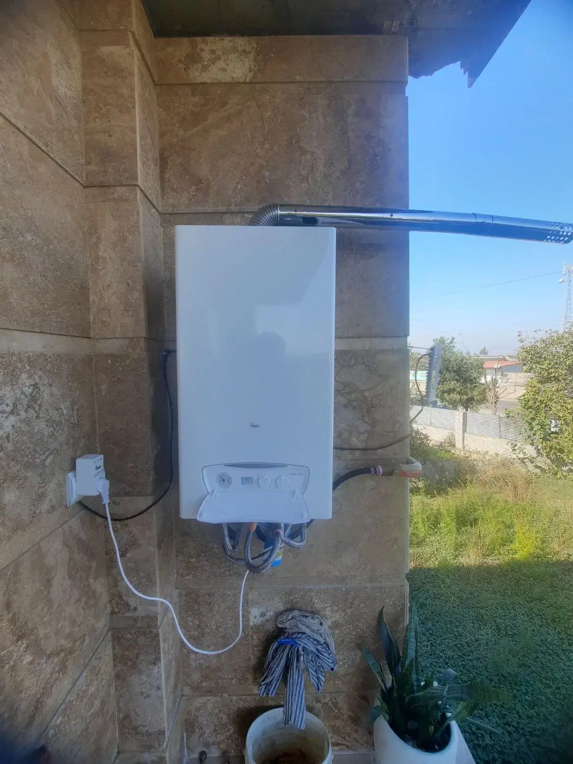 نصب وتعمیرانواع پکیج آبگرمکن رادیاتوروکولر اسپلیت|خدمات پیشه و مهارت|ساری, |دیوار