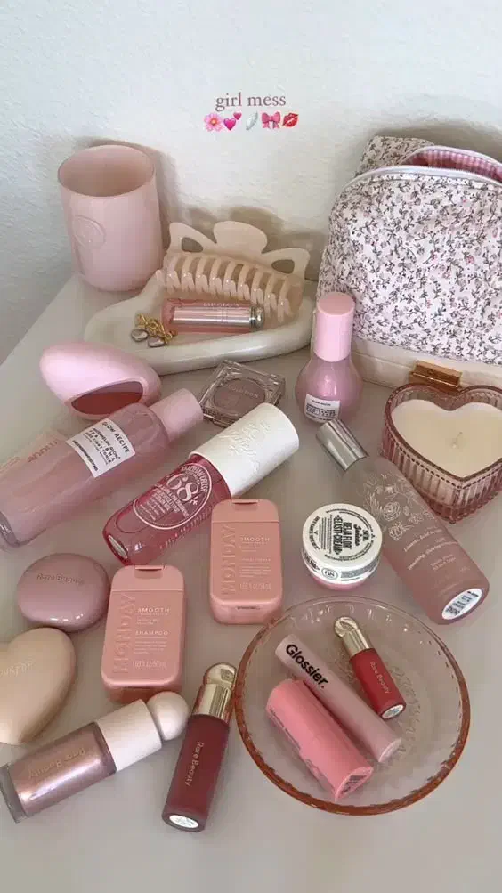 همکار خانم فروشنده برای کانتر آرایشی در ایرانمال|استخدام بازاریابی و فروش|تهران, شهرک چیتگر|دیوار