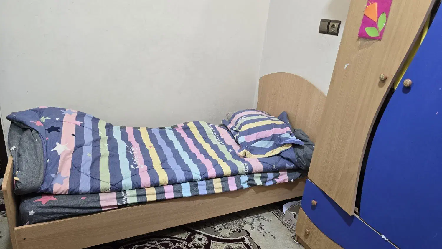 سرویس تخت و کمد نوجوان|تخت و سرویس خواب|یزد, |دیوار