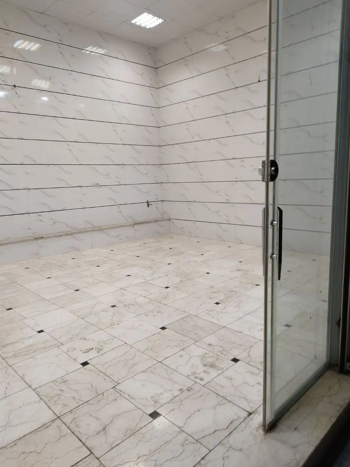 اجاره ۴۵ متر مغازه تجاری شهرک غرب|اجارهٔ مغازه و غرفه|بروجرد, |دیوار