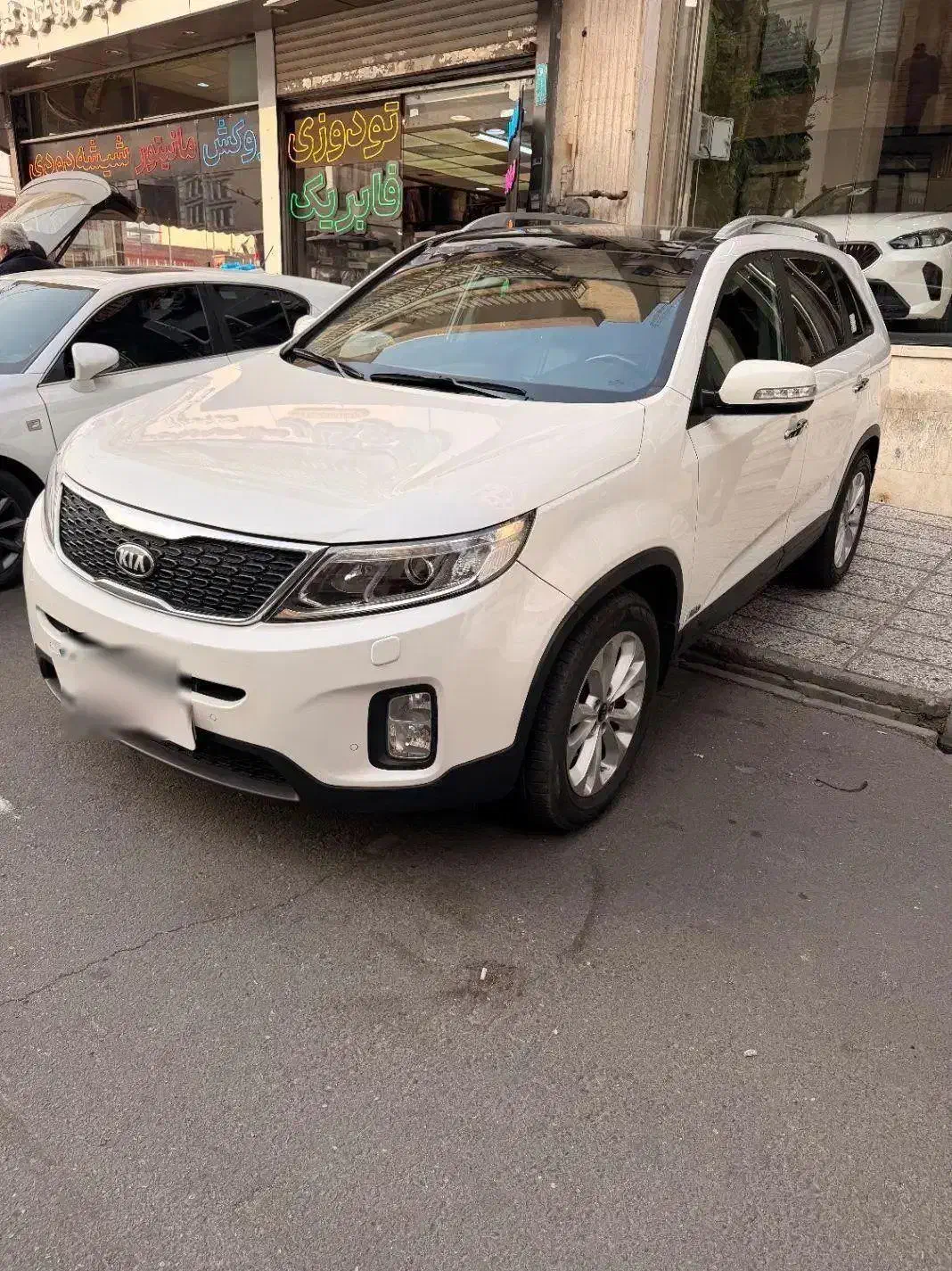 سورنتو ۲۰۱۳|خودرو سواری و وانت|تهران, عباس‌آباد|دیوار