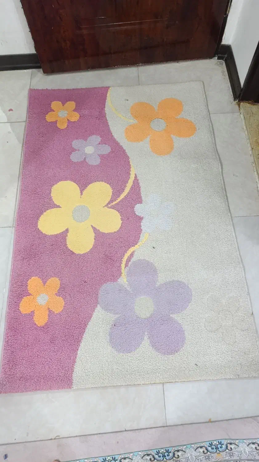 گلیم فرش ۱در ۱ونیم متری طرح گل|گلیم، جاجیم، گبه|نجفآباد, یزدانشهر|دیوار