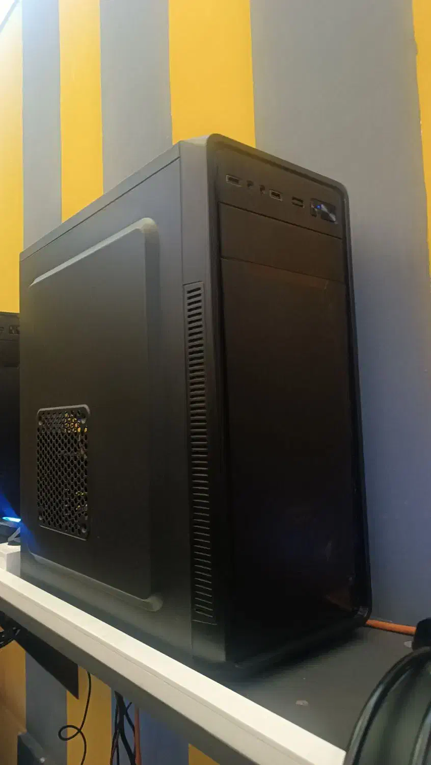 کیس گیم   توضیحات در عکس|رایانه رومیزی|رشت, پاستوریزه|دیوار