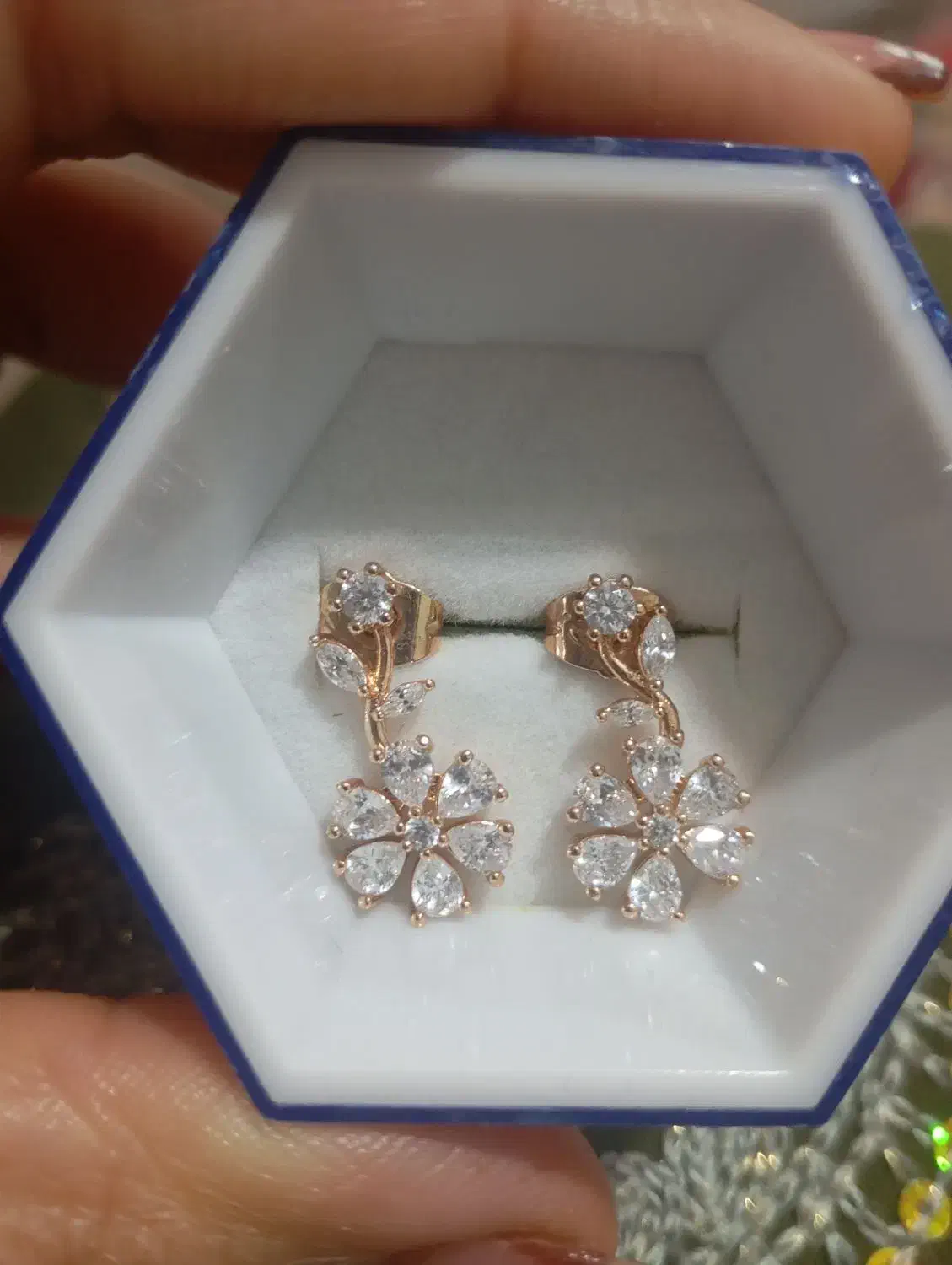 گوشواره|بدلیجات|شاهین‌شهر, خانه کارگر|دیوار