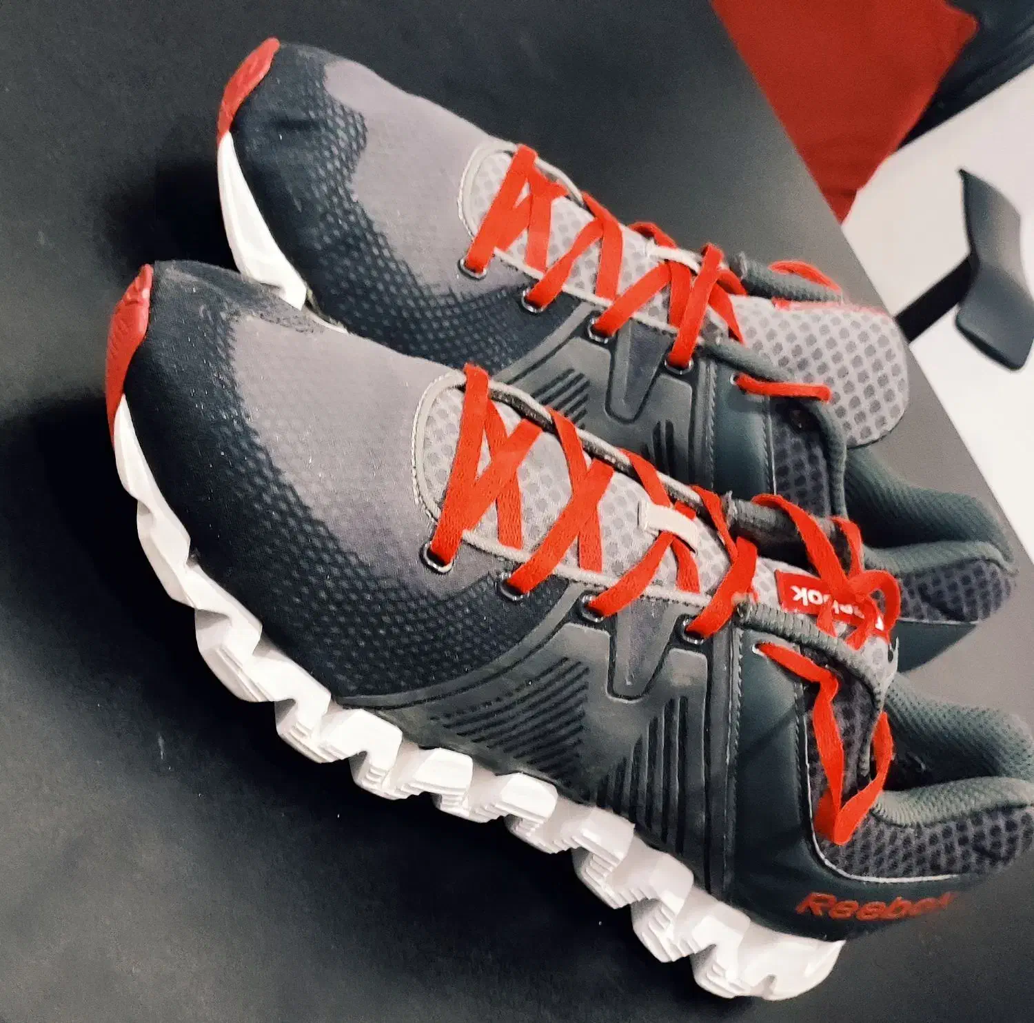 کتونی رو گرون نخر|کیف، کفش، کمربند|شیراز, فخرآباد (دروازه کازرون)|دیوار