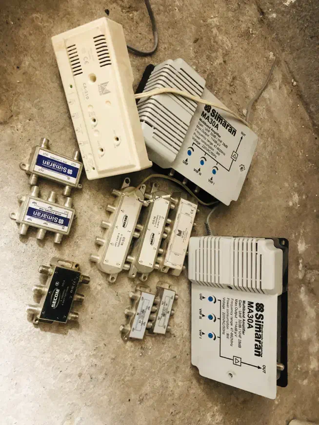 آمپلی و تقسیم کننده آنتن مرکزی|صوتی و تصویری|پرند, فاز ۴|دیوار