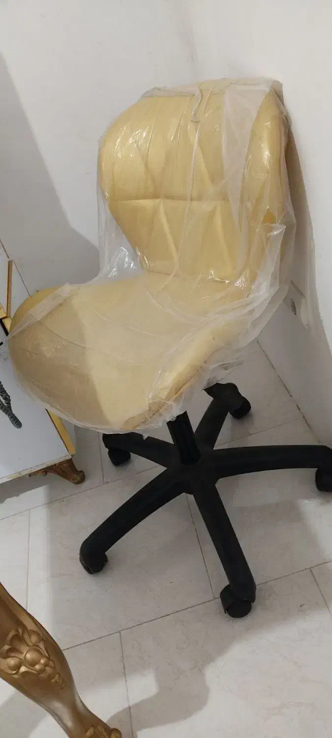 میز و صندلی|میز تحریر و کامپیوتر|کوهدشت, |دیوار