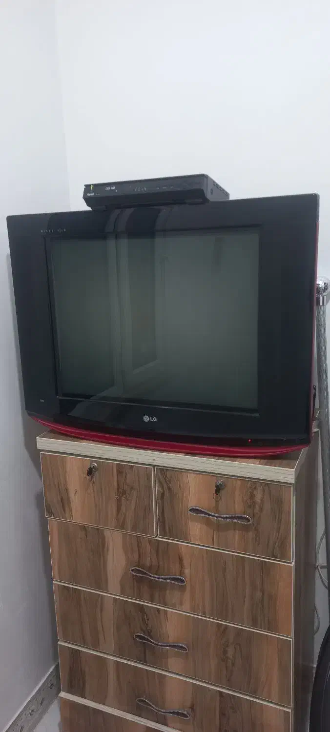 تلویزیون الجی|تلویزیون و پروژکتور|رشت, پاره بیجار|دیوار