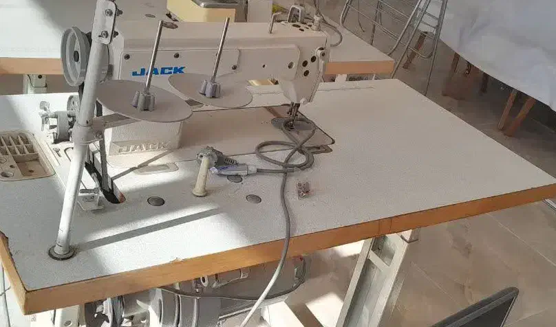 چرخ خیاطی دینام دار کم کارکرد هردو بشرط|چرخ خیاطی و ریسندگی|افشار, |دیوار