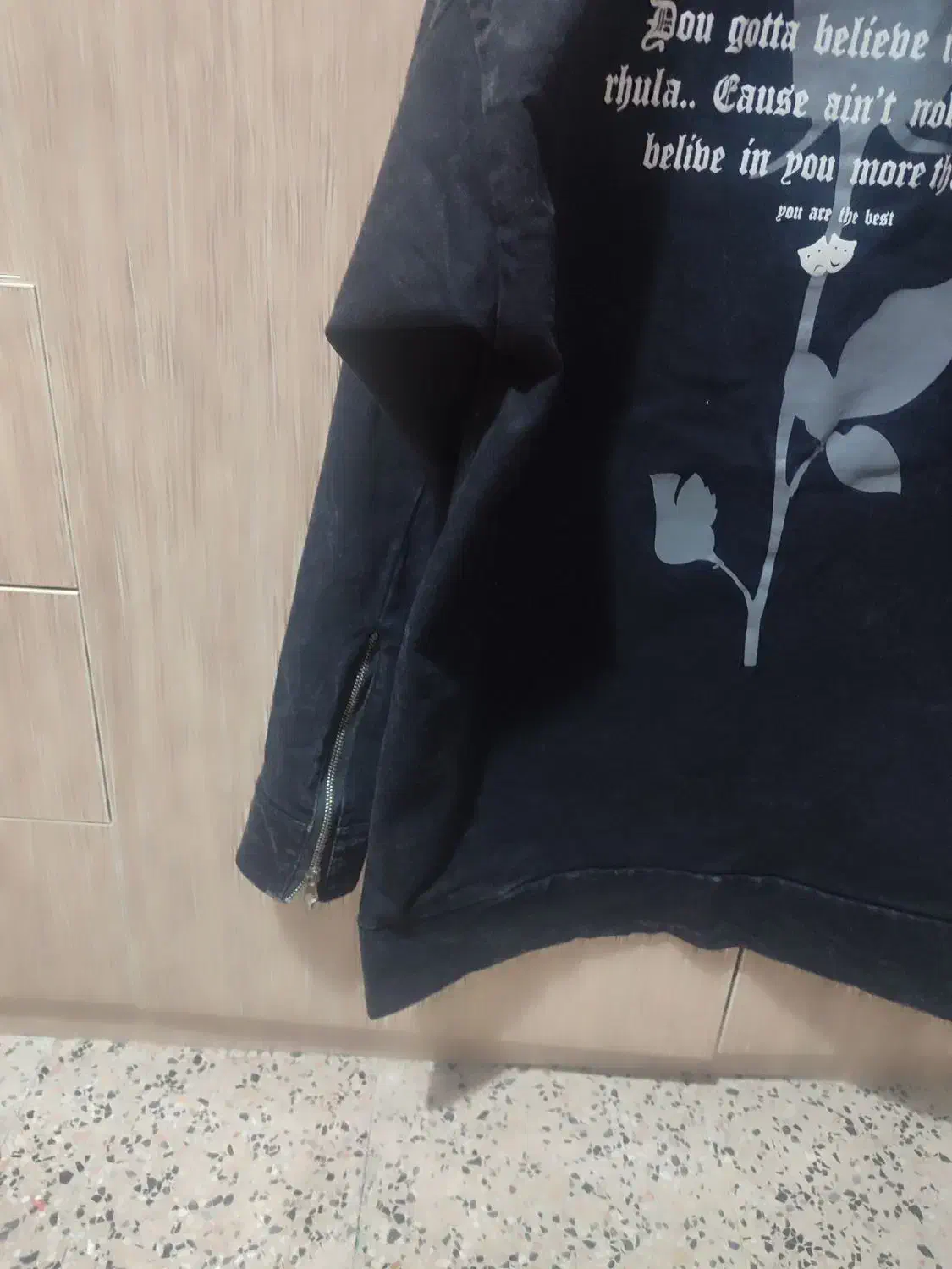 لباس لی|لباس|فولادشهر, مسکن مهر فولادشهر|دیوار