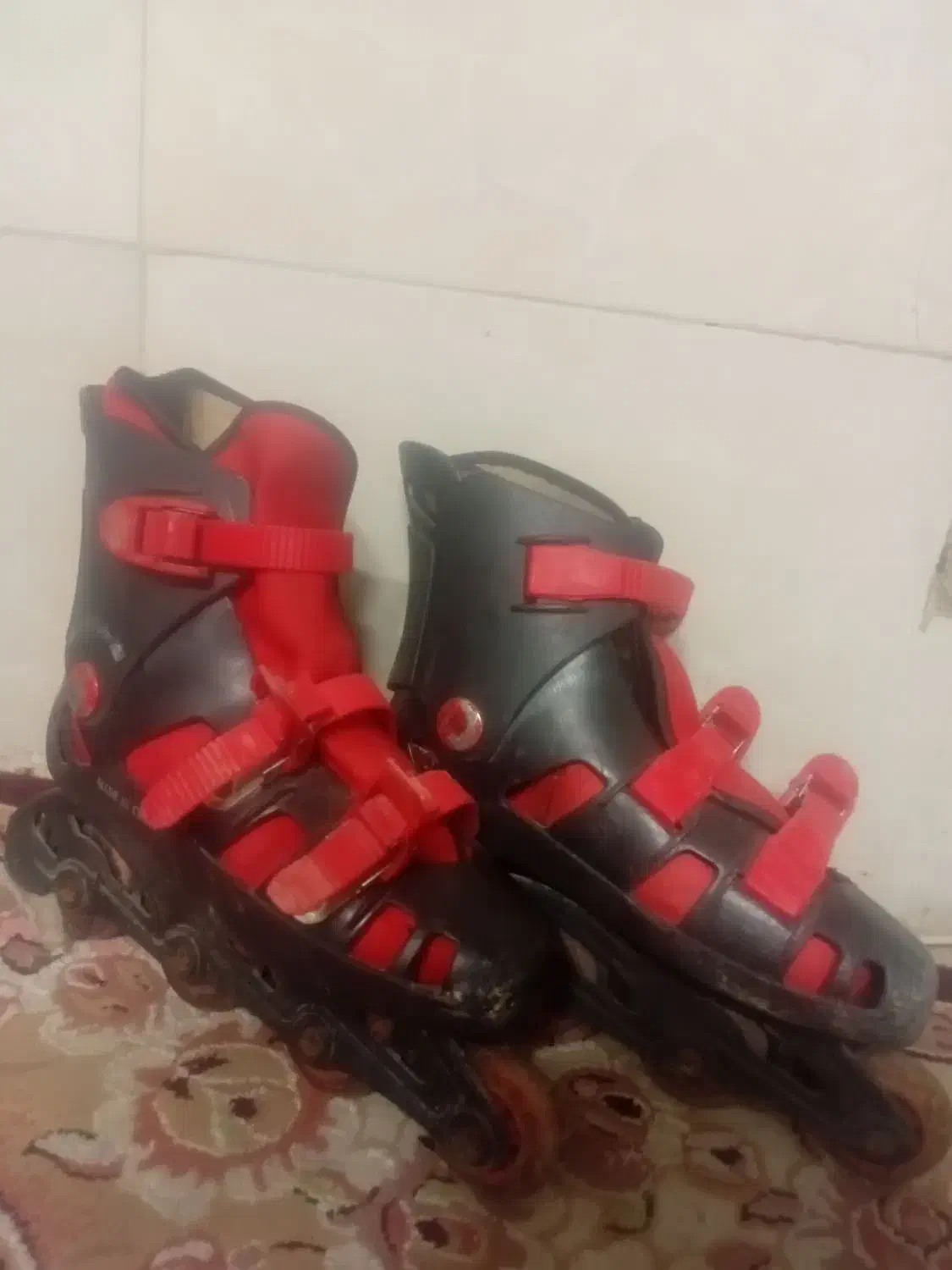 اسکیت|دوچرخه، اسکیت، اسکوتر|ری, جوانمرد قصاب|دیوار