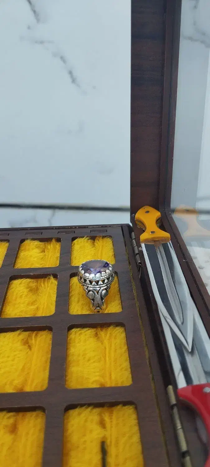 انگشتر|جواهرات|کبودرآهنگ, |دیوار