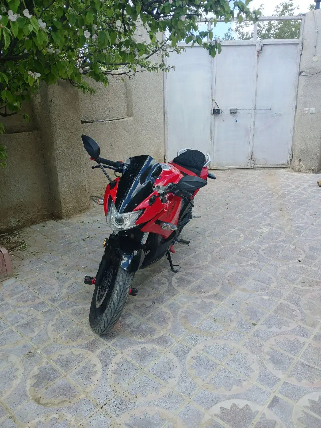 مگلی ۲۰۰|موتورسیکلت|تویسرکان, |دیوار