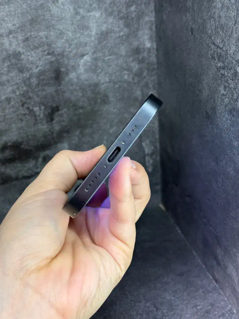 iPhone ۱۶ E /128 gig / چک صیادی با ریجستر|موبایل|اصفهان, احمدآباد|دیوار