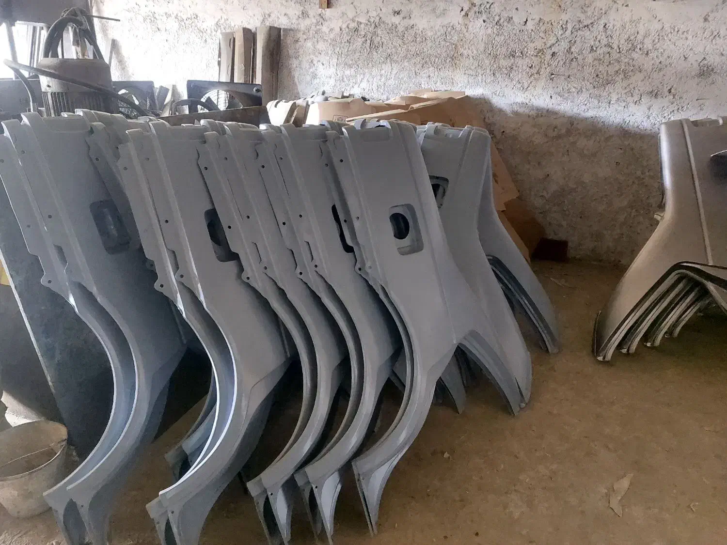 گلگیر عقب پژو|قطعات یدکی و لوازم جانبی|رباط‌کریم, الارد|دیوار