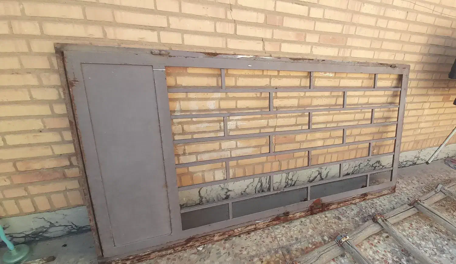 درب آهنی اوماده با چهارچوب|مصالح و تجهیزات ساختمان|اهواز, فرهنگ شهر|دیوار